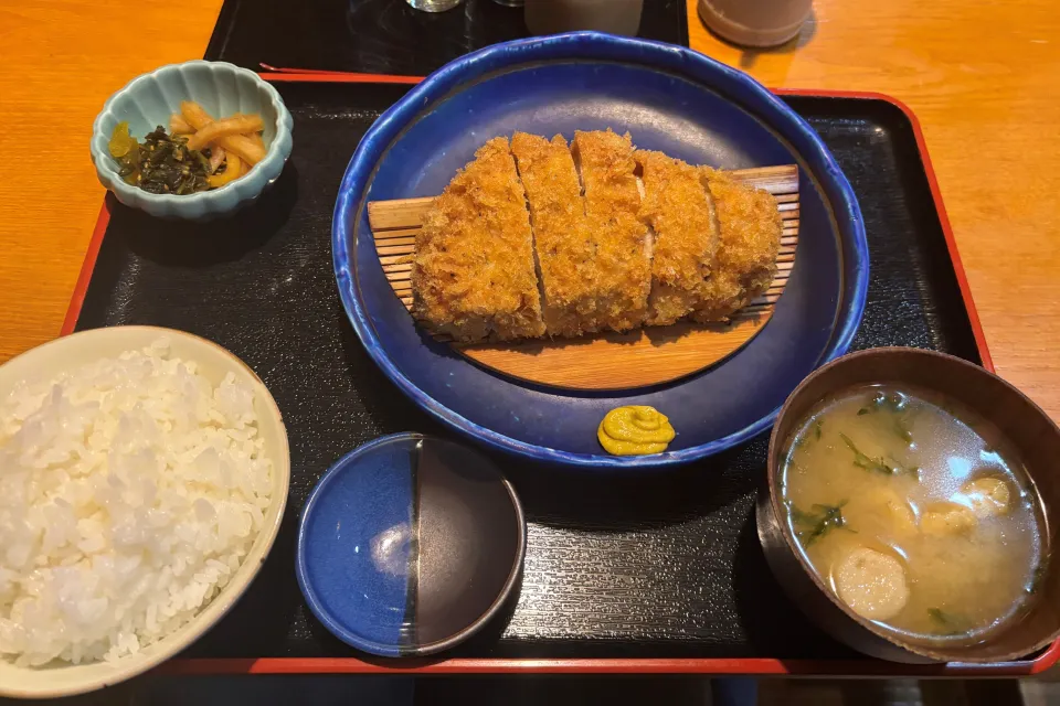 とんかつ 近江屋