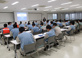 Photo: Internal training session (for security export control staff)