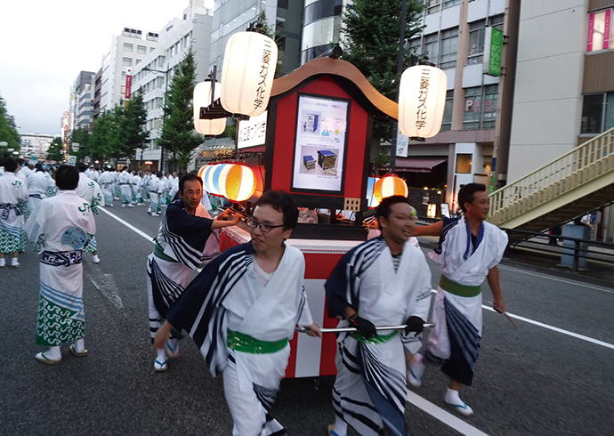 photo: Taking part in the local festival (Niigata Plant)