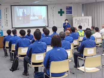 photo: A Safety Meeting (Mizushima Plant)