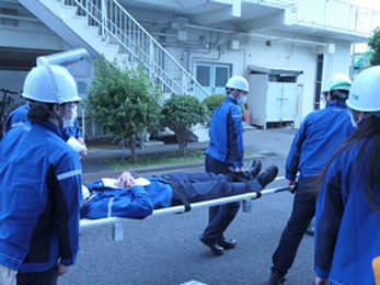 photo: A General Disaster Preparedness Drill (Hiratsuka Research Laboratory)