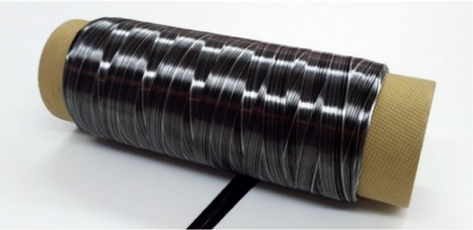写真：混繊糸（コミングルヤーン）タイプのプリプレグ