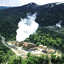 写真：澄川地熱発電所