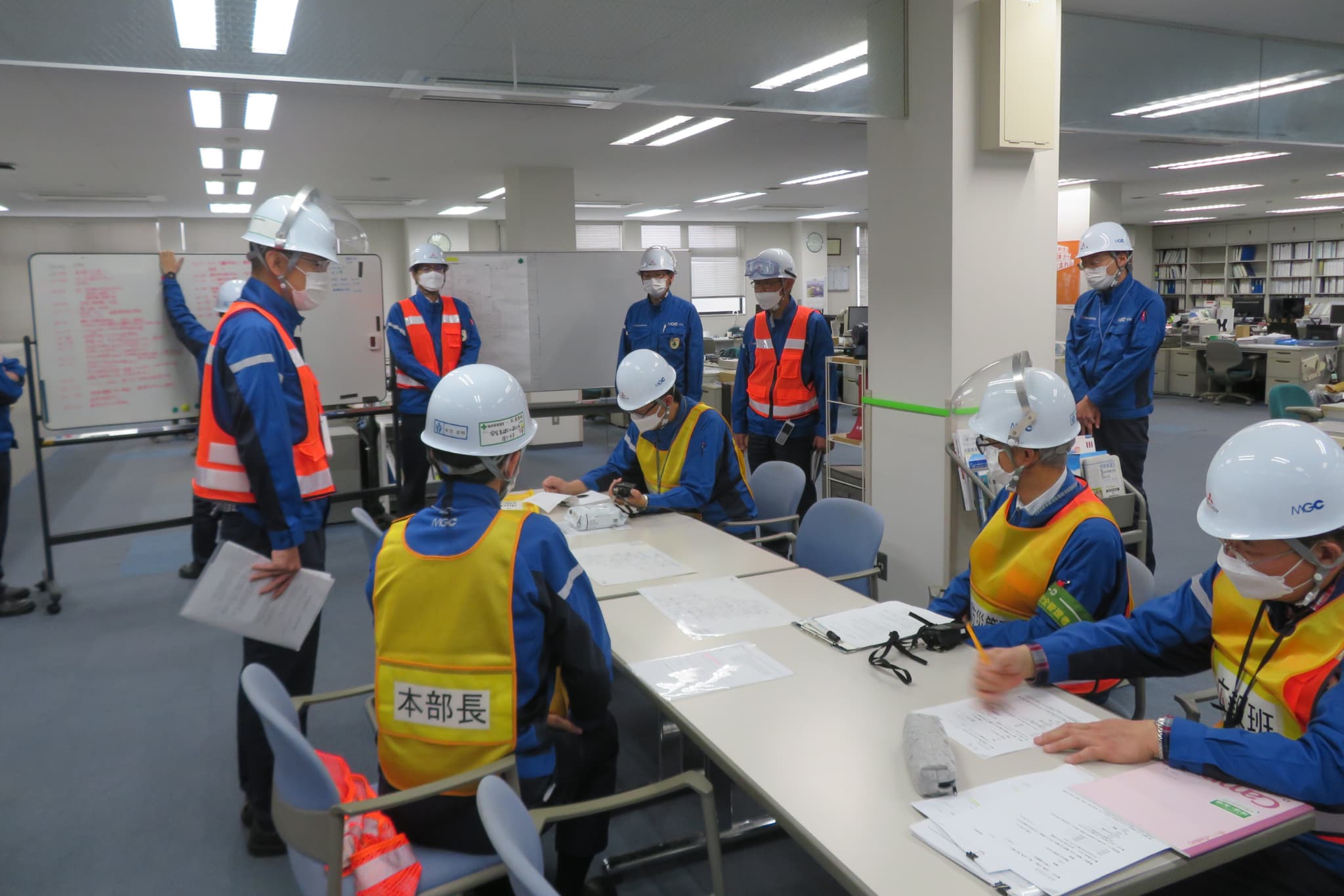 写真：総合防災訓練（平塚研究所）